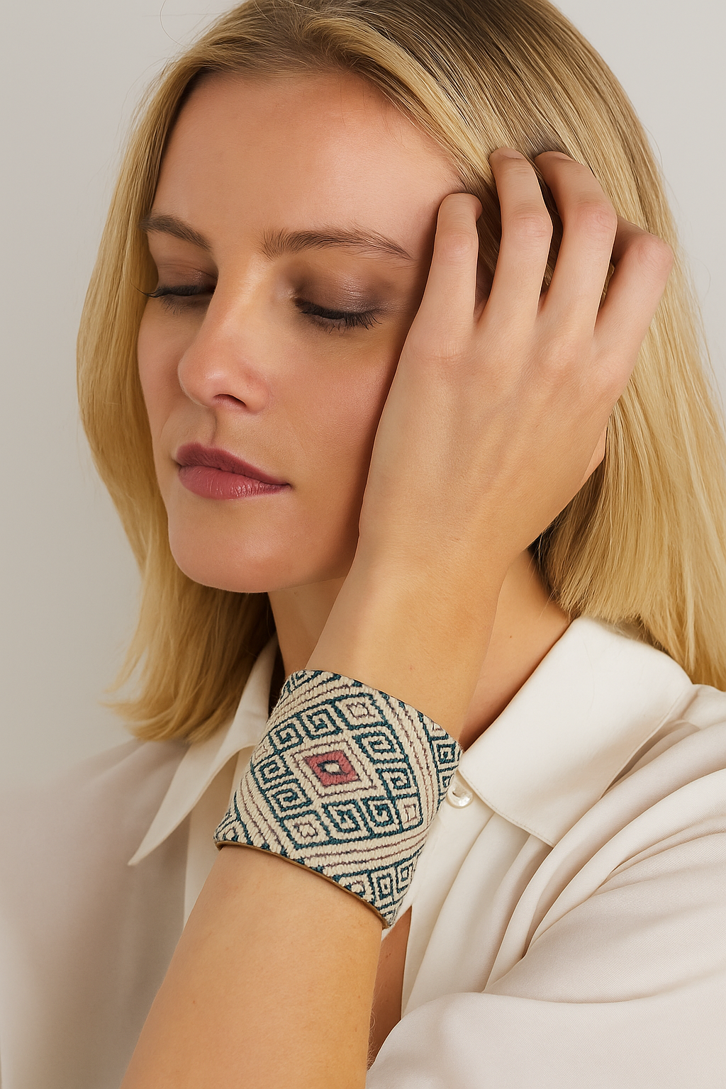 Coh - Cuff Bracelet